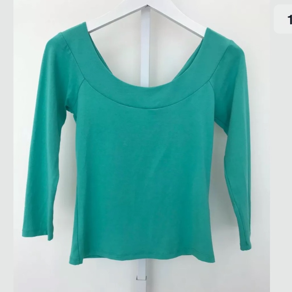 PAGE GREEN ROUND FRONT V BACK TOP SIZE SMALL